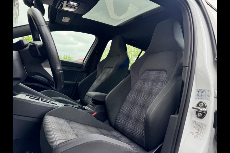 Volkswagen Golf 1.4 eHybrid GTE Pano/Matrix/Dodehoek/Camera