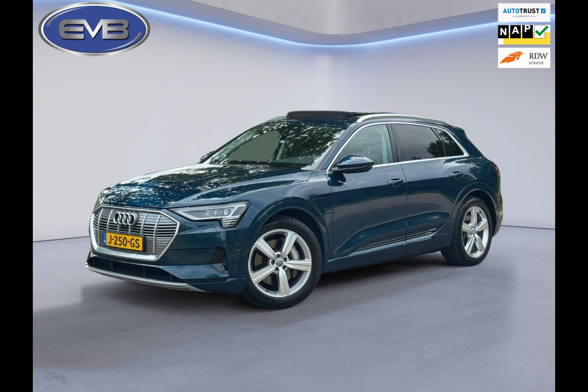 Audi e-tron 55 quattro 408 pk Business edition Plus 95 kWh, panoramadak, leder, trekhaak, 1 e eigenaar, NL auto met nap