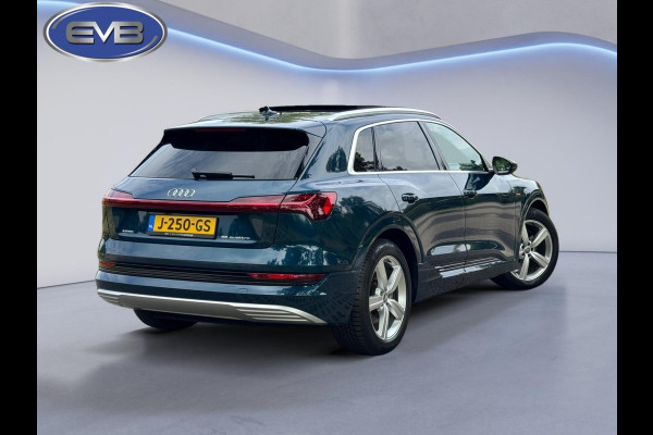 Audi e-tron 55 quattro 408 pk Business edition Plus 95 kWh, panoramadak, leder, trekhaak, 1 e eigenaar, NL auto met nap