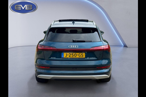 Audi e-tron 55 quattro 408 pk Business edition Plus 95 kWh, panoramadak, leder, trekhaak, 1 e eigenaar, NL auto met nap