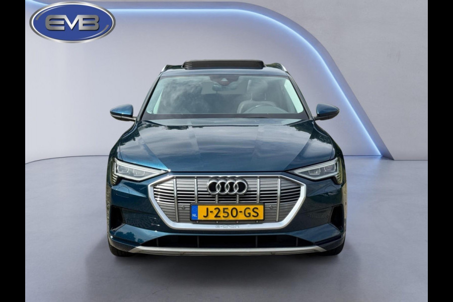 Audi e-tron 55 quattro 408 pk Business edition Plus 95 kWh, panoramadak, leder, trekhaak, 1 e eigenaar, NL auto met nap