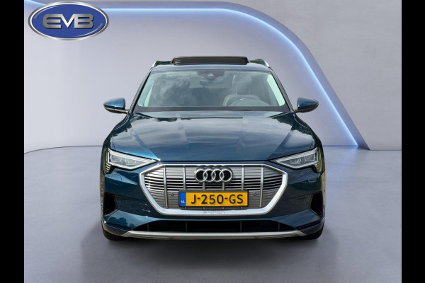 Audi e-tron 55 quattro 408 pk Business edition Plus 95 kWh, panoramadak, leder, trekhaak, 1 e eigenaar, NL auto met nap