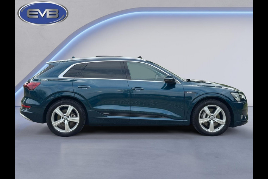 Audi e-tron 55 quattro 408 pk Business edition Plus 95 kWh, panoramadak, leder, trekhaak, 1 e eigenaar, NL auto met nap