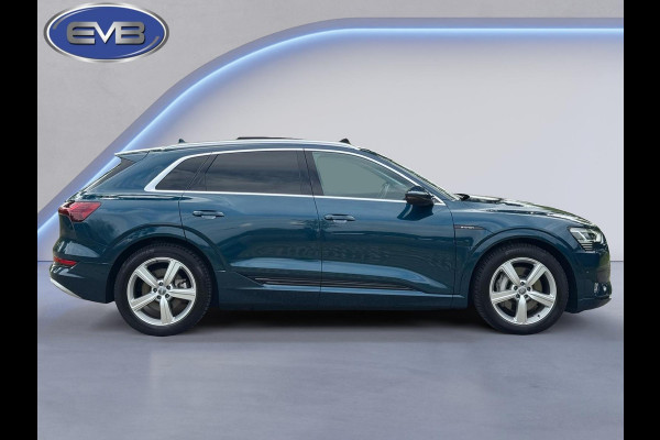 Audi e-tron 55 quattro 408 pk Business edition Plus 95 kWh, panoramadak, leder, trekhaak, 1 e eigenaar, NL auto met nap
