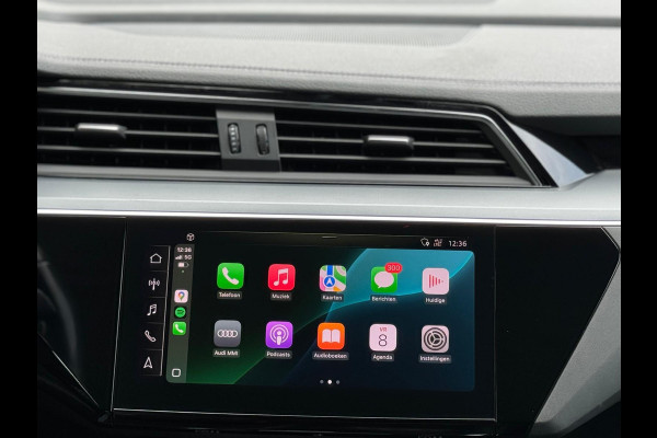 Audi e-tron 55 quattro 408 pk Business edition Plus 95 kWh, panoramadak, leder, trekhaak, 1 e eigenaar, NL auto met nap