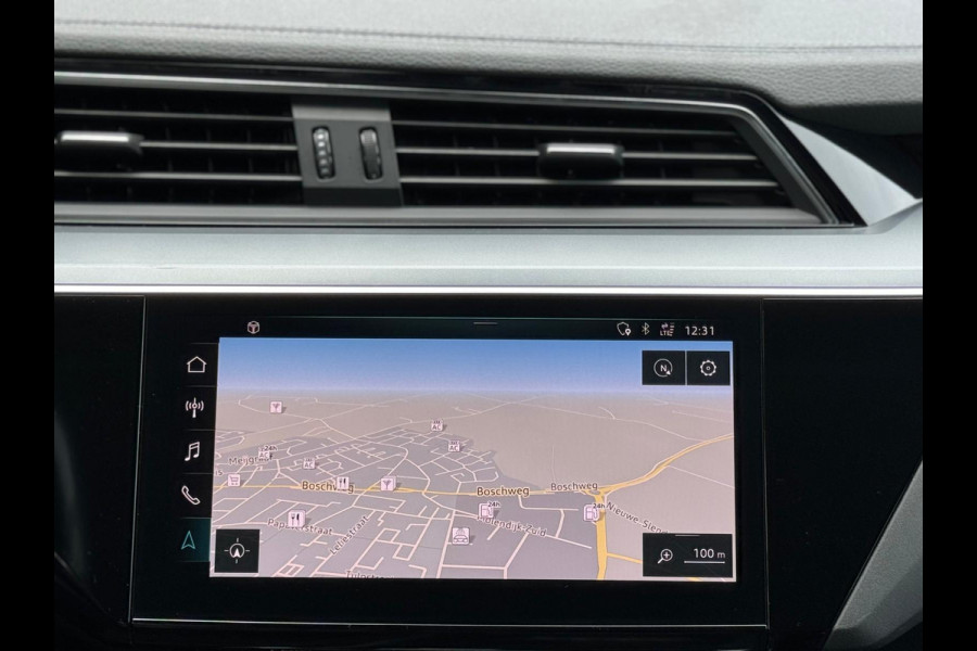 Audi e-tron 55 quattro 408 pk Business edition Plus 95 kWh, panoramadak, leder, trekhaak, 1 e eigenaar, NL auto met nap