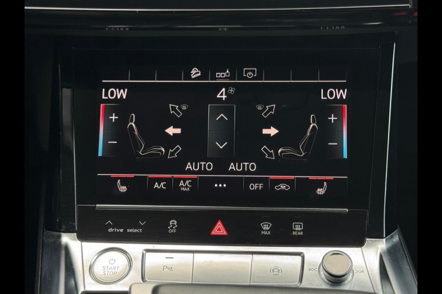 Audi e-tron 55 quattro 408 pk Business edition Plus 95 kWh, panoramadak, leder, trekhaak, 1 e eigenaar, NL auto met nap