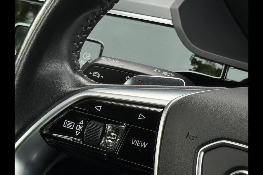 Audi e-tron 55 quattro 408 pk Business edition Plus 95 kWh, panoramadak, leder, trekhaak, 1 e eigenaar, NL auto met nap