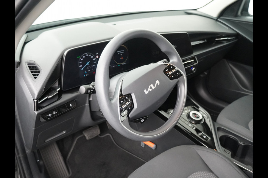 Kia Niro EV Light Edition 64.8 kWh Airco - Apple Carplay/Android Auto - Cruise Control Adaptief - Navigatie - Fabrieksgarantie tot 06-2031