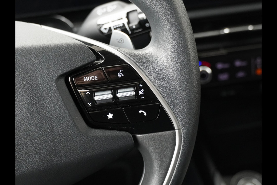 Kia Niro EV Light Edition 64.8 kWh Airco - Apple Carplay/Android Auto - Cruise Control Adaptief - Navigatie - Fabrieksgarantie tot 06-2031