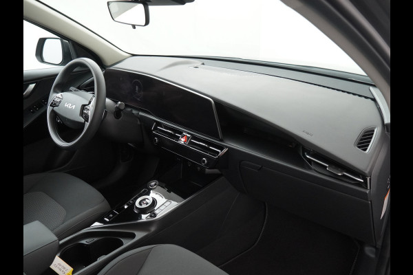 Kia Niro EV Light Edition 64.8 kWh Airco - Apple Carplay/Android Auto - Cruise Control Adaptief - Navigatie - Fabrieksgarantie tot 06-2031