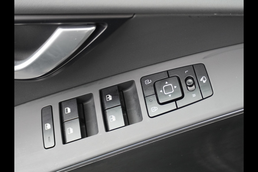 Kia Niro EV DynamicLine 64.8 kWh - Climate Control - Adaptief Cruise Control - Navigatie - Apple/Android Carplay - Fabrieksgarantie Tot 2031
