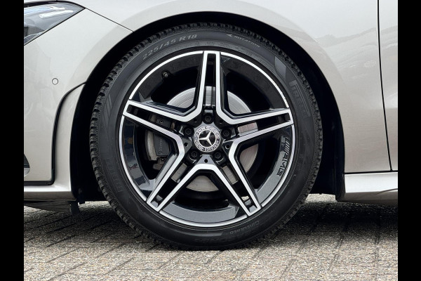 Mercedes-Benz CLA-Klasse Shooting Brake 180 Business Solution AMG Automaat Cruise control Climate control Pano Parkeersensoren