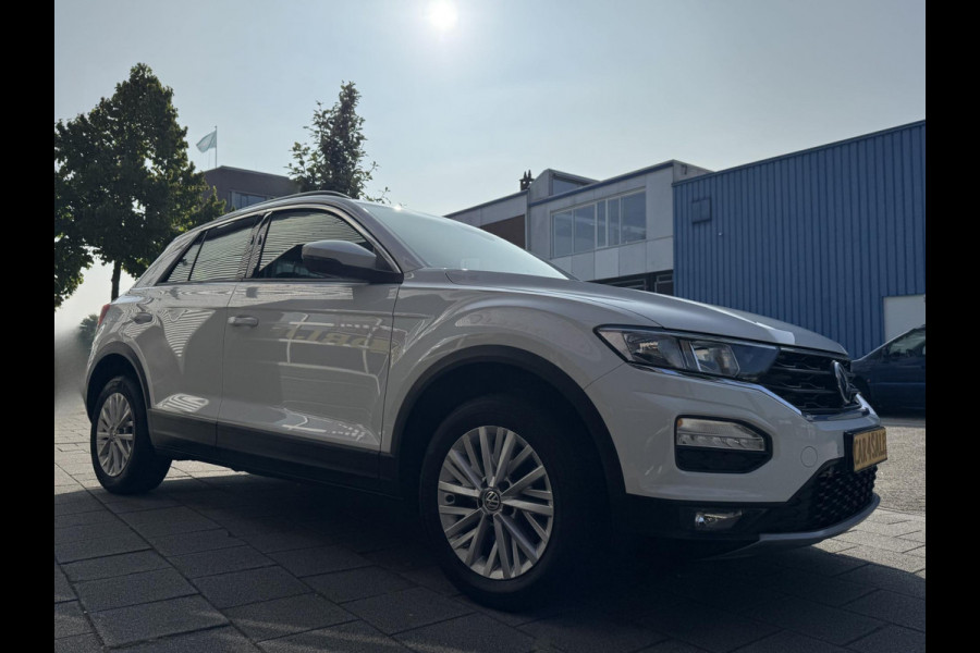 Volkswagen T-Roc 1.0 TSI Style - Airco I LED I PDC I Comfort pakket I Sport velgen I Dealer onderhouden