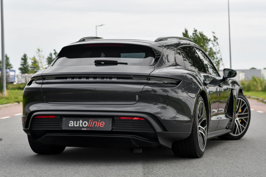 Porsche Taycan Sport Turismo 79 kWh. Perf Accu, Luchtv, Sport Chrono, Pano, Memory, Stoelkoeling, Bose, Lift, Sfeer, CarPlay!