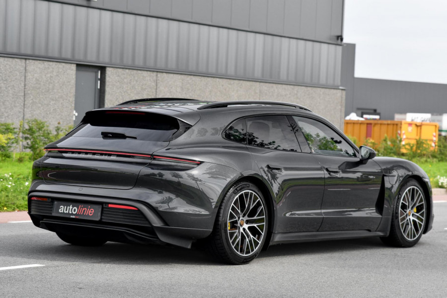 Porsche Taycan Sport Turismo 79 kWh. Perf Accu, Luchtv, Sport Chrono, Pano, Memory, Stoelkoeling, Bose, Lift, Sfeer, CarPlay!