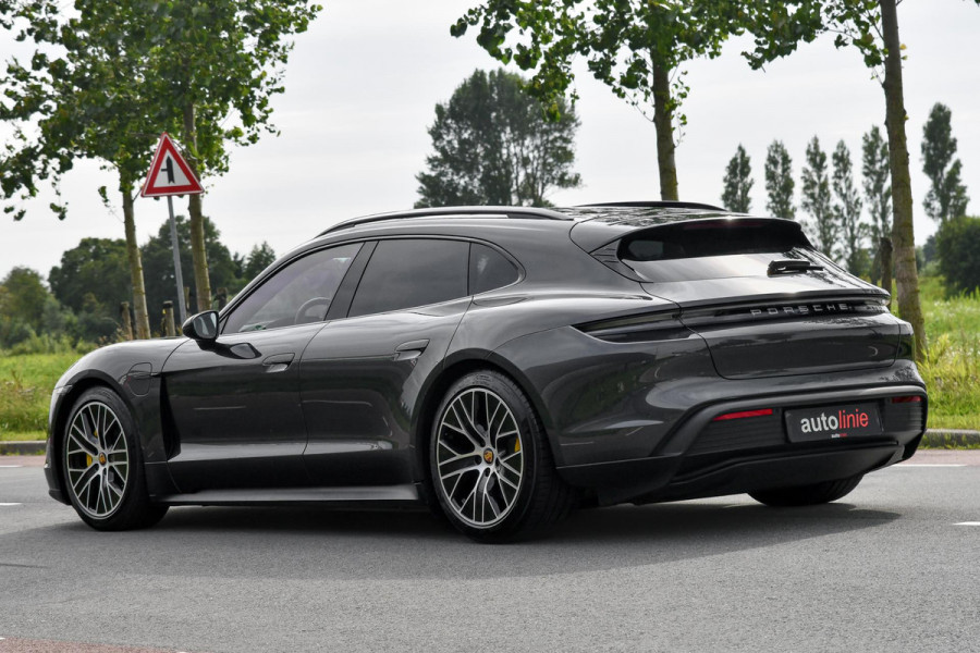 Porsche Taycan Sport Turismo 79 kWh. Perf Accu, Luchtv, Sport Chrono, Pano, Memory, Stoelkoeling, Bose, Lift, Sfeer, CarPlay!