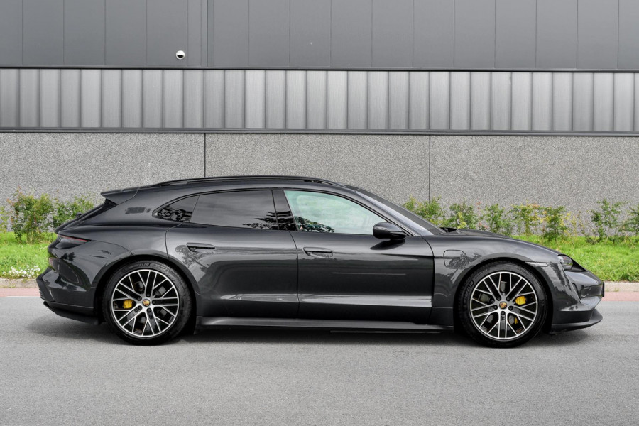 Porsche Taycan Sport Turismo 79 kWh. Perf Accu, Luchtv, Sport Chrono, Pano, Memory, Stoelkoeling, Bose, Lift, Sfeer, CarPlay!