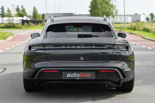 Porsche Taycan Sport Turismo 79 kWh. Perf Accu, Luchtv, Sport Chrono, Pano, Memory, Stoelkoeling, Bose, Lift, Sfeer, CarPlay!