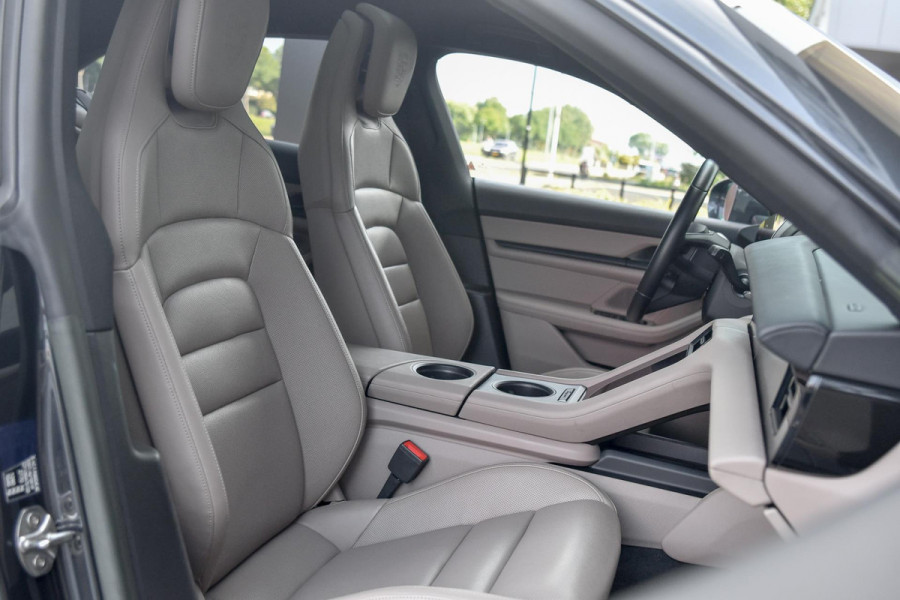 Porsche Taycan Sport Turismo 79 kWh. Perf Accu, Luchtv, Sport Chrono, Pano, Memory, Stoelkoeling, Bose, Lift, Sfeer, CarPlay!