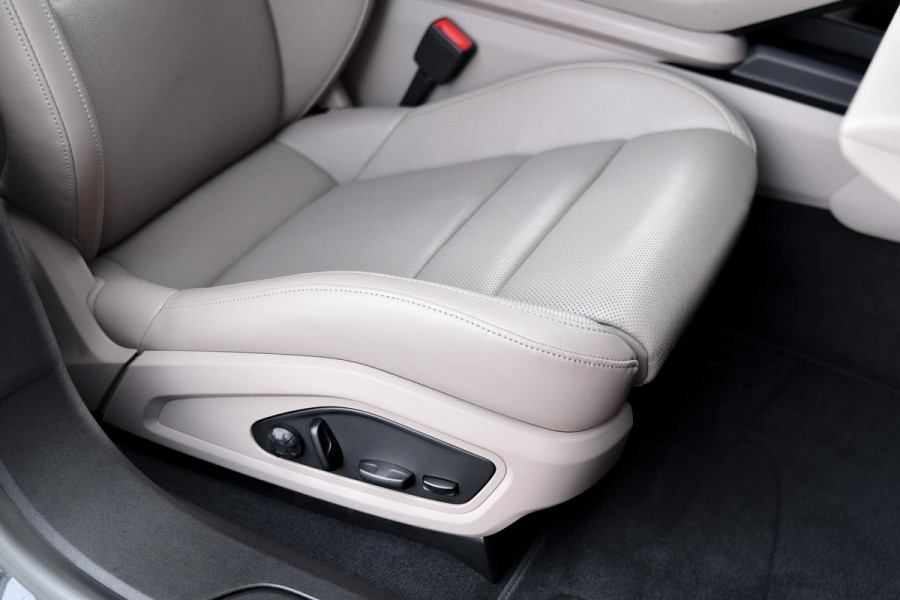 Porsche Taycan Sport Turismo 79 kWh. Perf Accu, Luchtv, Sport Chrono, Pano, Memory, Stoelkoeling, Bose, Lift, Sfeer, CarPlay!