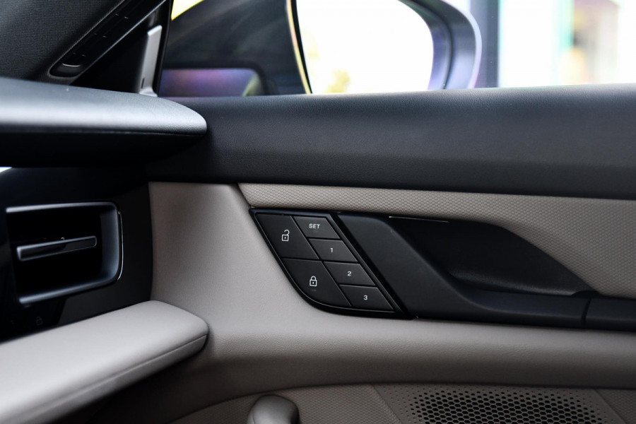 Porsche Taycan Sport Turismo 79 kWh. Perf Accu, Luchtv, Sport Chrono, Pano, Memory, Stoelkoeling, Bose, Lift, Sfeer, CarPlay!