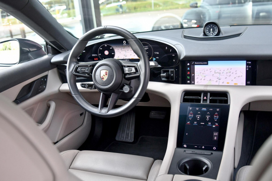 Porsche Taycan Sport Turismo 79 kWh. Perf Accu, Luchtv, Sport Chrono, Pano, Memory, Stoelkoeling, Bose, Lift, Sfeer, CarPlay!