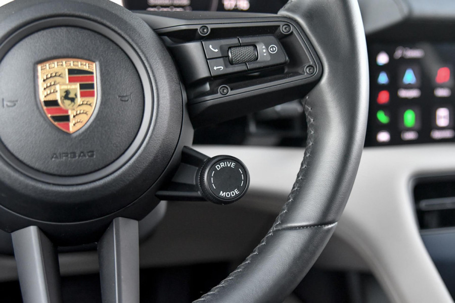 Porsche Taycan Sport Turismo 79 kWh. Perf Accu, Luchtv, Sport Chrono, Pano, Memory, Stoelkoeling, Bose, Lift, Sfeer, CarPlay!