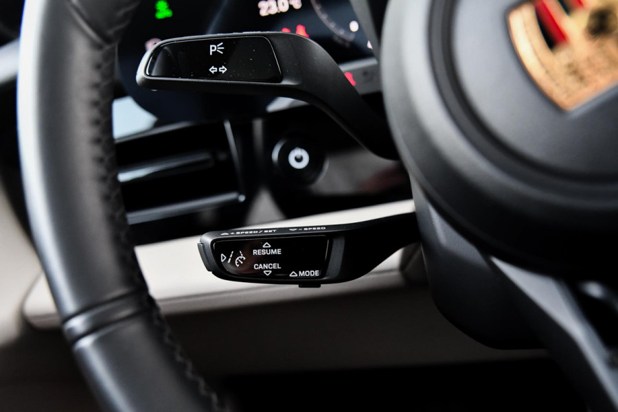 Porsche Taycan Sport Turismo 79 kWh. Perf Accu, Luchtv, Sport Chrono, Pano, Memory, Stoelkoeling, Bose, Lift, Sfeer, CarPlay!