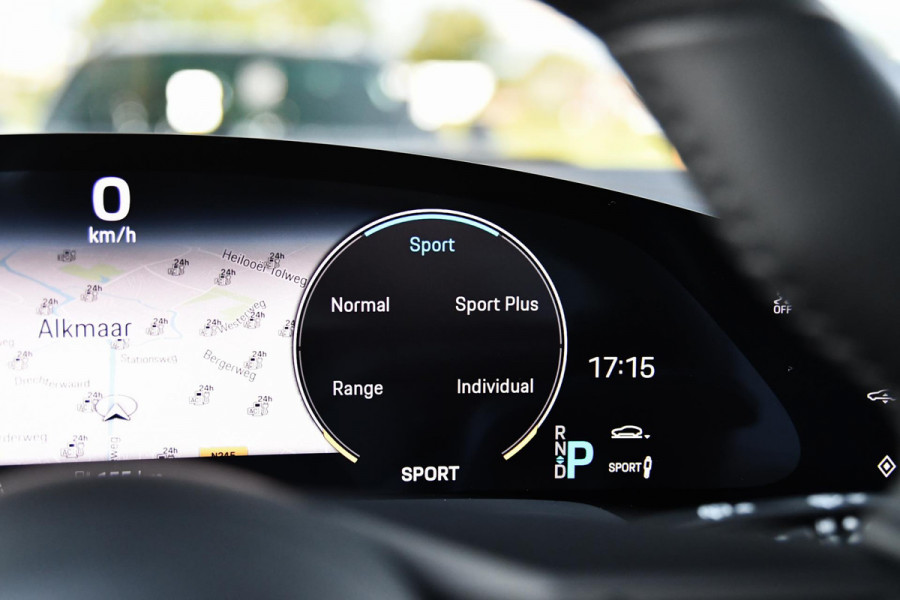 Porsche Taycan Sport Turismo 79 kWh. Perf Accu, Luchtv, Sport Chrono, Pano, Memory, Stoelkoeling, Bose, Lift, Sfeer, CarPlay!