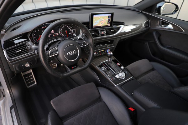 Audi A6 Avant 4.0 TFSI RS 6 quattro | 560PK | Pano | Keramische-remmen | Dynamic+ | Carbon | Matrix-led | Bose | Memory | 2017.
