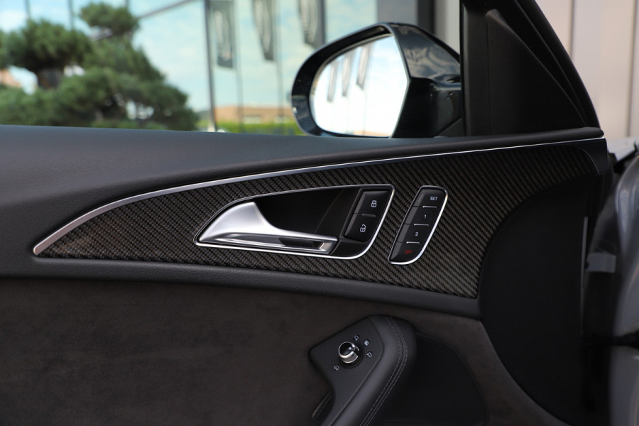 Audi A6 Avant 4.0 TFSI RS 6 quattro | 560PK | Pano | Keramische-remmen | Dynamic+ | Carbon | Matrix-led | Bose | Memory | 2017.