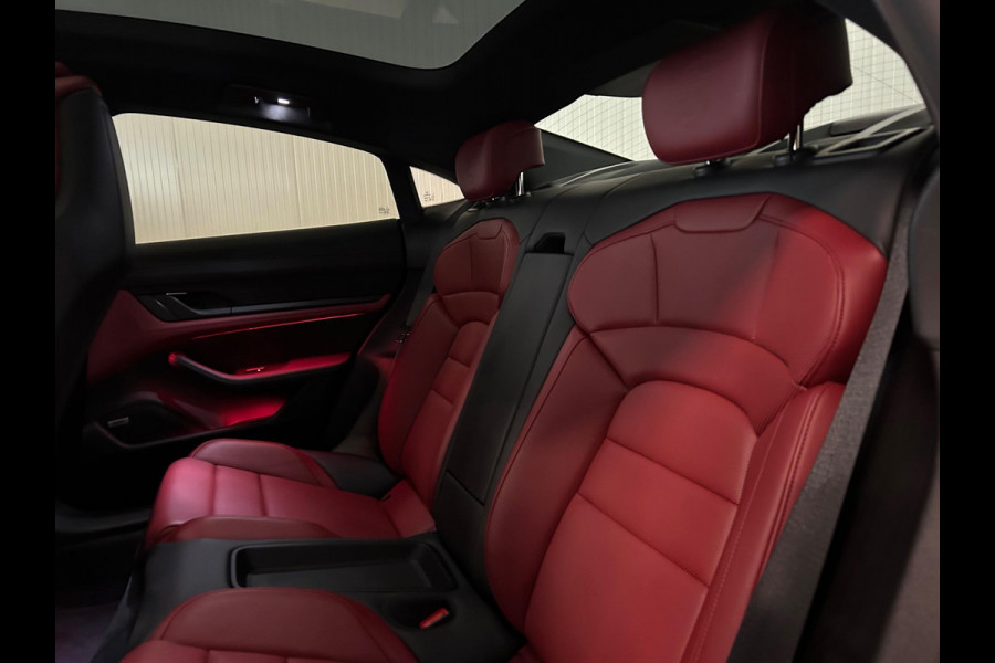 Porsche Taycan Performance 84 kWh | SPORT CHRONO | ZONNEDAK | 360 CAMERA | BOSE AUDIO