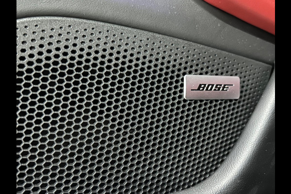Porsche Taycan Performance 84 kWh | SPORT CHRONO | ZONNEDAK | 360 CAMERA | BOSE AUDIO