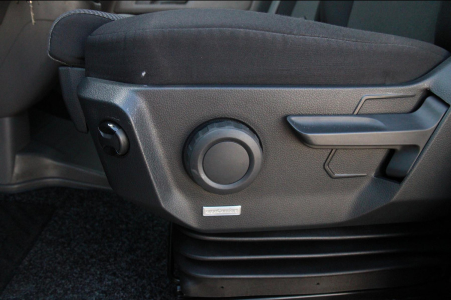 Volkswagen Crafter 35 2.0 TDI L3H2 / App connect / Gev. Stoel / dealer onderhouden