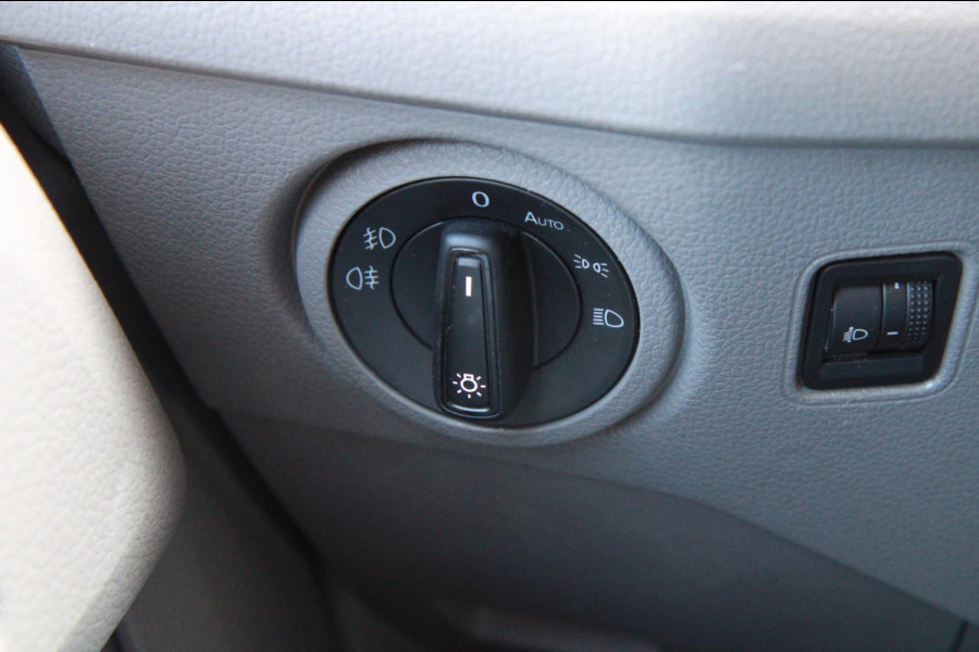 Volkswagen Crafter 35 2.0 TDI L3H2 / App connect / Gev. Stoel / dealer onderhouden