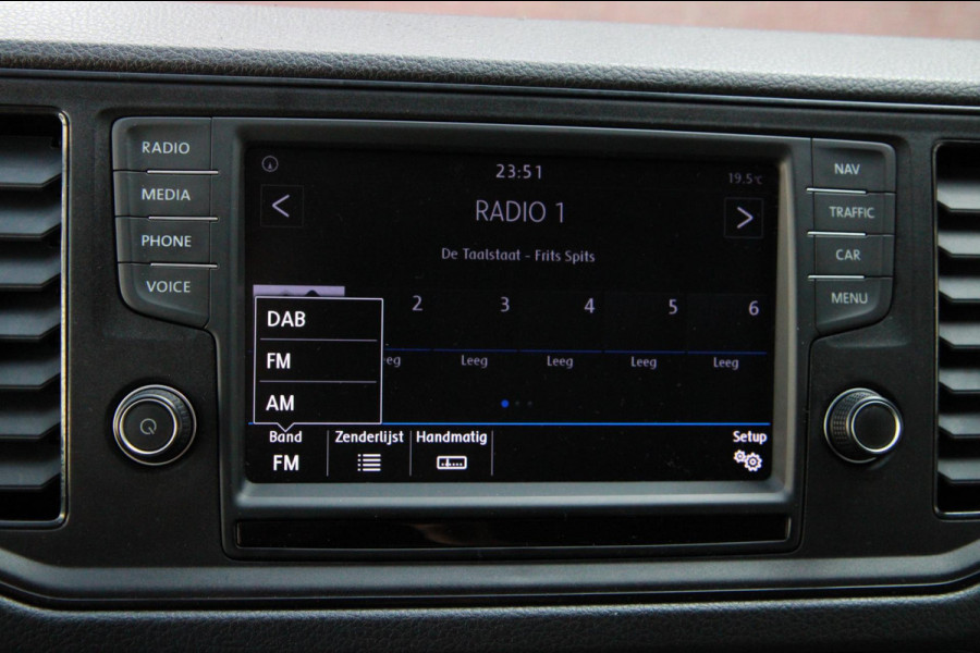 Volkswagen Crafter 35 2.0 TDI L3H2 / App connect / Gev. Stoel / dealer onderhouden
