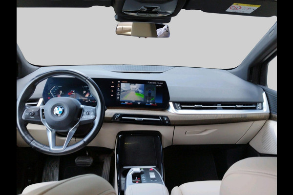 BMW 2 Serie Active Tourer 218i | automaat | volleder | Live Cockpit Plus | trekhaak | dealer onderhouden | 1e eigenaar