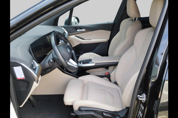 BMW 2 Serie Active Tourer 218i | automaat | volleder | Live Cockpit Plus | trekhaak | dealer onderhouden | 1e eigenaar