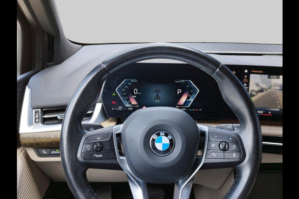 BMW 2 Serie Active Tourer 218i | automaat | volleder | Live Cockpit Plus | trekhaak | dealer onderhouden | 1e eigenaar