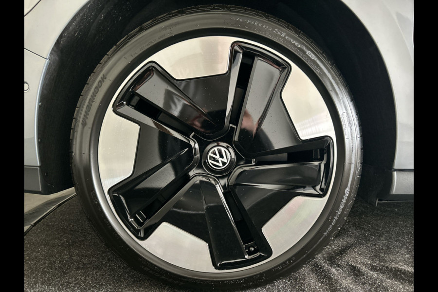 Volkswagen ID. Buzz Pro 86 kWh Lang 7 persoons | Warmtepomp | Verwarmbaar stuurwiel | Apple carplay & Android auto! |
