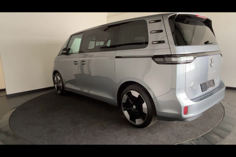 Volkswagen ID. Buzz Pro 86 kWh Lang 7 persoons | Warmtepomp | Verwarmbaar stuurwiel | Apple carplay & Android auto! |
