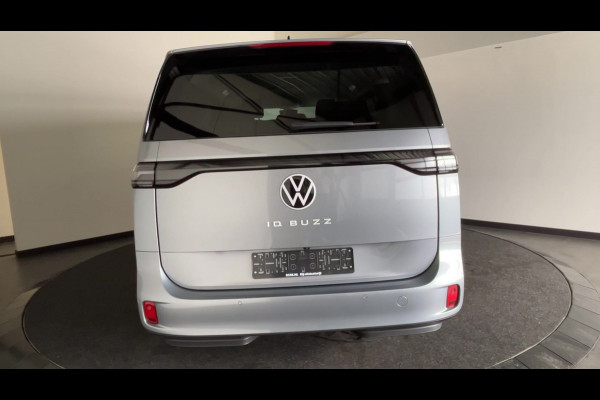 Volkswagen ID. Buzz Pro 86 kWh Lang 7 persoons | Warmtepomp | Verwarmbaar stuurwiel | Apple carplay & Android auto! |