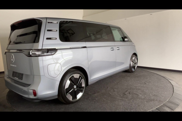 Volkswagen ID. Buzz Pro 86 kWh Lang 7 persoons | Warmtepomp | Verwarmbaar stuurwiel | Apple carplay & Android auto! |