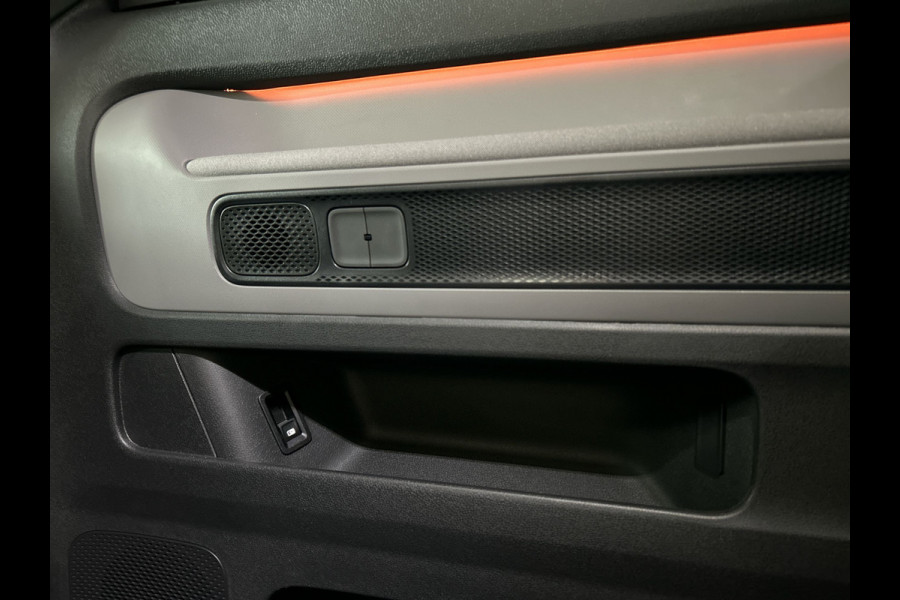 Volkswagen ID. Buzz Pro 86 kWh Lang 7 persoons | Warmtepomp | Verwarmbaar stuurwiel | Apple carplay & Android auto! |