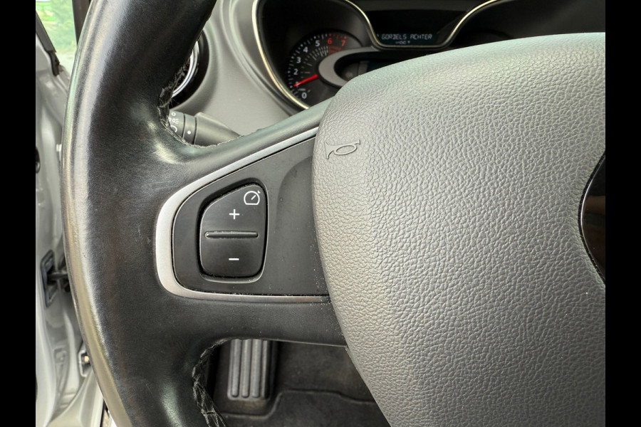 Renault Captur 1.3 TCe Intens 150pk - Automaat - Navi - Trekhaak - Climate