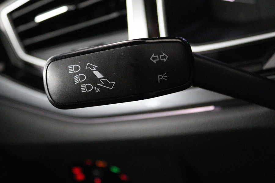 Volkswagen Polo 1.0 TSI Highline R-Line Automaat (PANORAMADAK, DIGITALE COCKPIT, STOELVERWARMING, BEATS-AUDIO, AUTOMAAT)