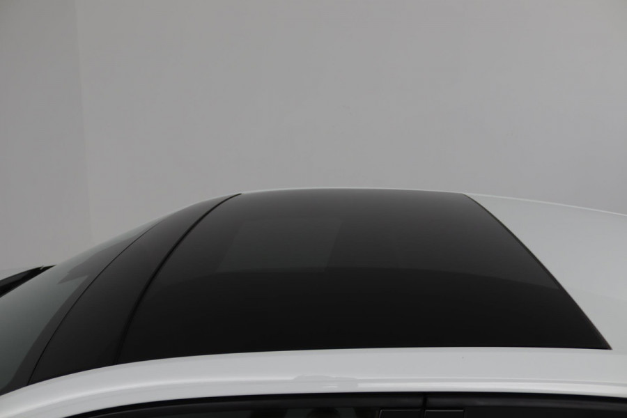 Volkswagen Polo 1.0 TSI Highline R-Line Automaat (PANORAMADAK, DIGITALE COCKPIT, STOELVERWARMING, BEATS-AUDIO, AUTOMAAT)