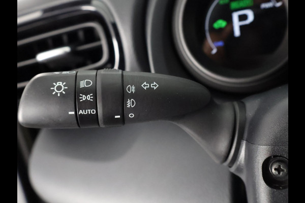 Toyota Yaris Cross 1.5 HYBRID DYNAMIC 1e EIG GARANTIE 2034 NAVIGATIE.CAMERA.ADAPT.CTRUISE. APPLE CARPLAY & ANDROID