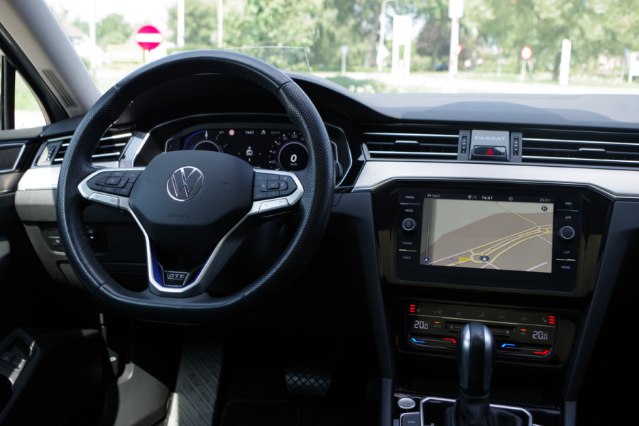 Volkswagen Passat Variant 1.4 TSI 218 PK PHEV GTE BNS R-Line, Panoramadak, Adap. Cruise Control, Matrix-LED, Head-Up, Camera